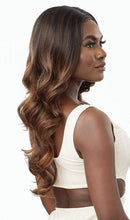 Load image into Gallery viewer, Outre Maximina Wig
